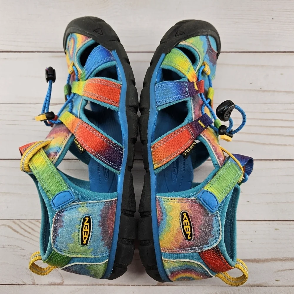 Keen‎ Big Kids Seacamp II CNX Vivid Blue Tie Dye Rainbow Size 4 Shoes 1025152
